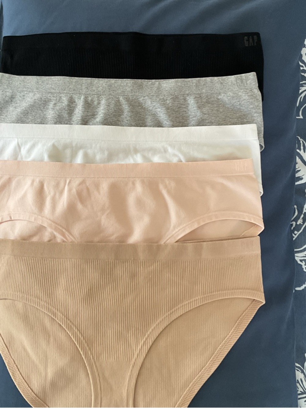 GAPBody Seamless Bikini Briefs - Nude Tan